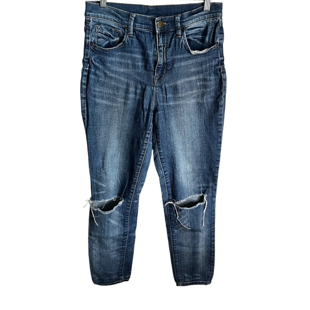 BDG Twig High Rise Distressed‎ Knees Denim Jeans